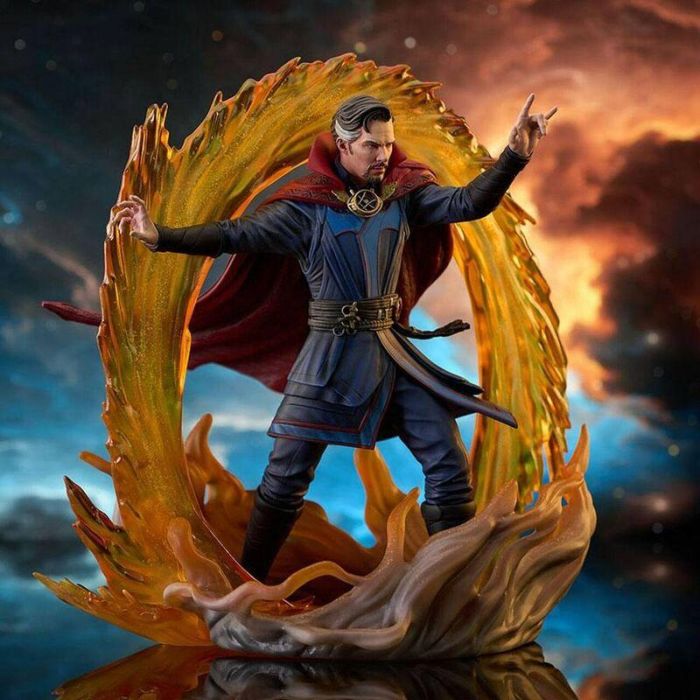 DIAMOND SELECT Doctor Strange Marvel Comic Gallery Figura PVC 25cm 2 DIAMOND SELECT Doctor Strange Marvel Comic Gallery Figura PVC 25cm 2