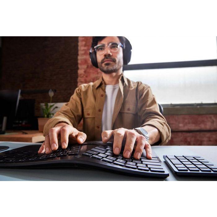 Poly Poly Voyager Surround 80 UC Microsoft Teams Certified USB-C Headset +USB-C/A Adapter 5 Poly Poly Voyager Surround 80 UC Microsoft Teams Certified USB-C Headset +USB-C/A Adapter 5