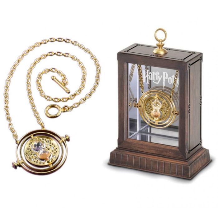 The Noble Collection Réplica Giratiempos Harry Potter Colgante Oro 24K Reloj de Arena Diámetro 3.5cm Cadena 45cm con Caja Espejo 1 The Noble Collection Réplica Giratiempos Harry Potter Colgante Oro 24K Reloj de Arena Diámetro 3.5cm Cadena 45cm con Caja Espejo 1