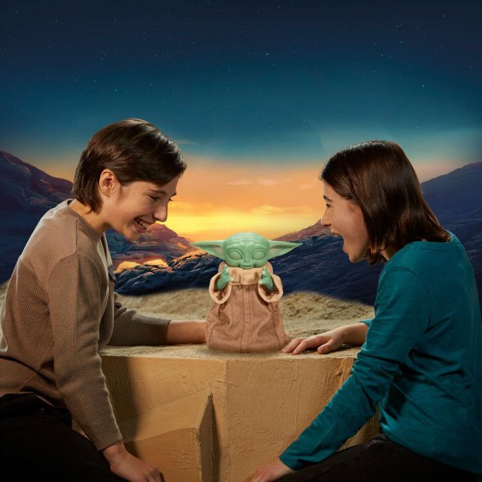 Hasbro Galactic Snackin Grogu Figura Interactiva Baby Yoda The Child Mandalorian Star Wars 23cm Sonidos y Movimientos +4 Años 12 Hasbro Galactic Snackin Grogu Figura Interactiva Baby Yoda The Child Mandalorian Star Wars 23cm Sonidos y Movimientos +4 Años 12