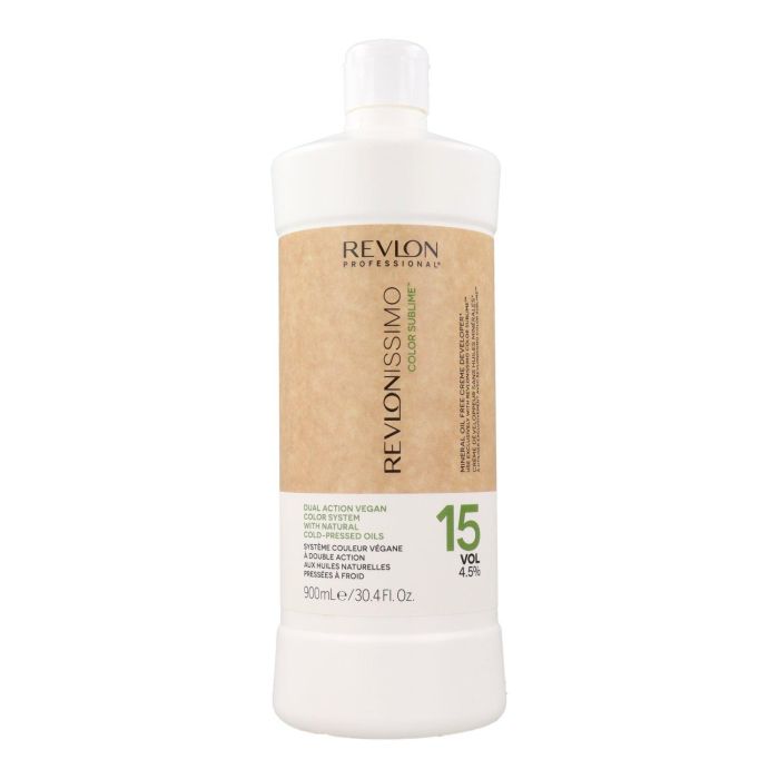 Revlon Revlonissimo Color Sublime Developer 15 Vol 4.5% 900 ml - Agua oxigenada vegana y nutritiva en textura crema Revlon Revlonissimo Color Sublime Developer 15 Vol 4.5% 900 ml - Agua oxigenada vegana y nutritiva en textura crema