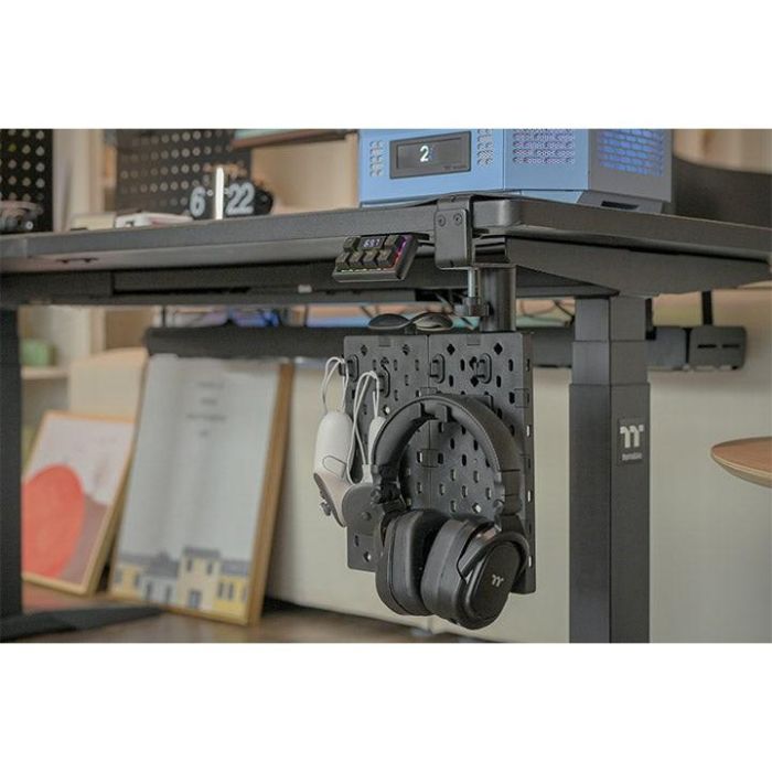 Thermaltake Gaming Desk Pegboard Small Black 2