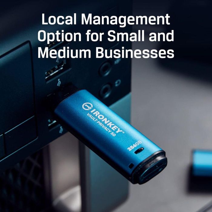 Kingston IronKey Vault Privacy 50C 64GB USB-C 3.2 Gen 1, Encriptación Hardware AES-256 FIPS 197, Resistente Agua IPX8, Vel. Lect. 250 MB/s