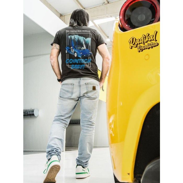 Radikal Revolution Camiseta Nice Tractor Near The Bull Negra Talla XL RKLCB204XL 1