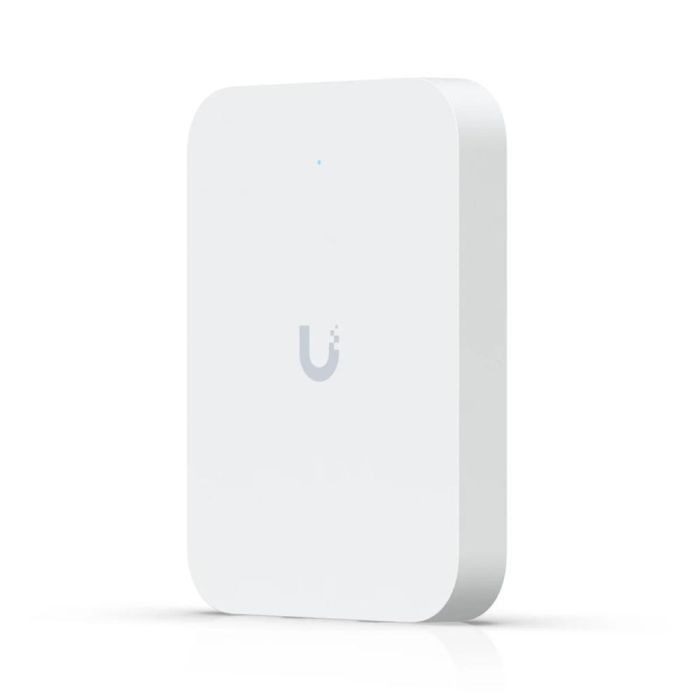 Ubiquiti AP WiFi 7 Montaje Pared, 4 Spatial Streams, 115 m2, 3x 2.5 GbE RJ45 PoE, Switch Integrado para Hostelería 1