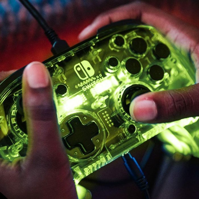 PDP Controlador Prismatic Afterglow con Cable para Nintendo Switch, Iluminación LED, Audio y Chat 3.5mm, Controles Integrados 6