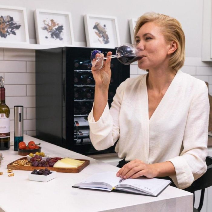 Vinoteca Cecotec GrandSommelier 2050 Negro 2 Vinoteca Cecotec GrandSommelier 2050 Negro 2