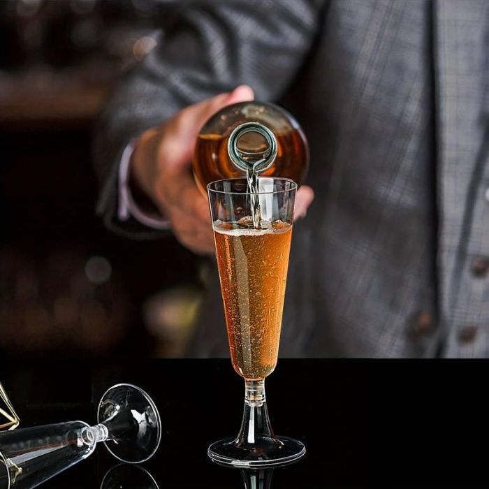 Inde Set 12 Copas de Cava Pie Transparente 150 cc (24 Unidades) Inde Set 12 Copas de Cava Pie Transparente 150 cc (24 Unidades)