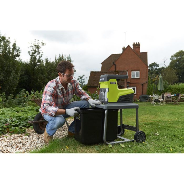 Ryobi RSH3045U Biotrituradora de Cilindro 3000W, para Ramas de hasta 45mm, Potente y Silenciosa, Tanque 55L 5
