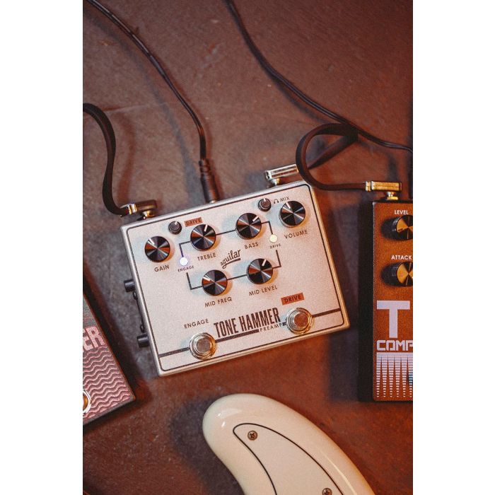 Preamplificador D.I. Aguilar Tone Hammer 4 Preamplificador D.I. Aguilar Tone Hammer 4