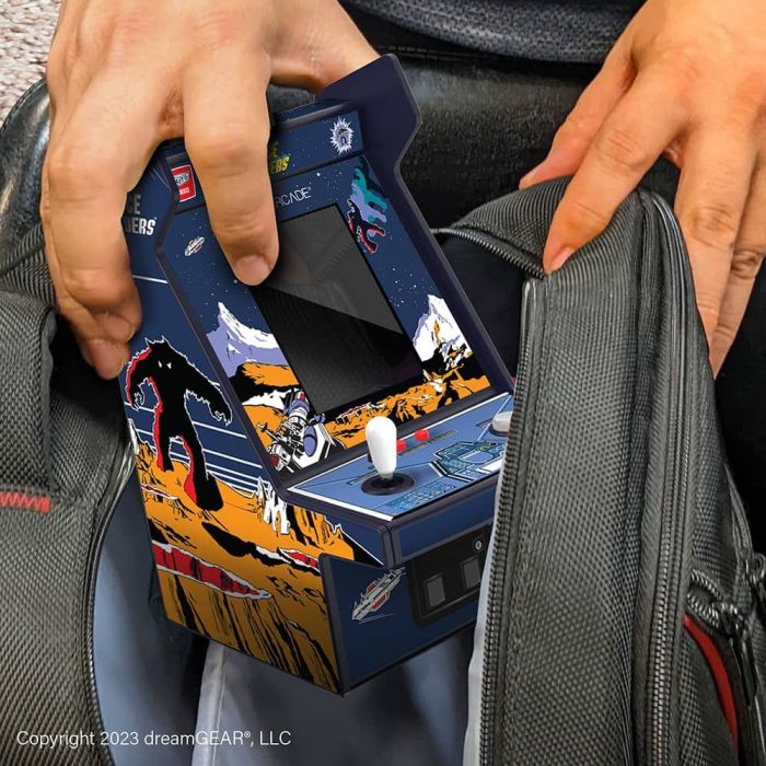 My Arcade Micro Player Pro 6,75" Pantalla 2,75" Color - Consola Retro Space Invaders Oficial con Altavoz y Brillo Ajustable