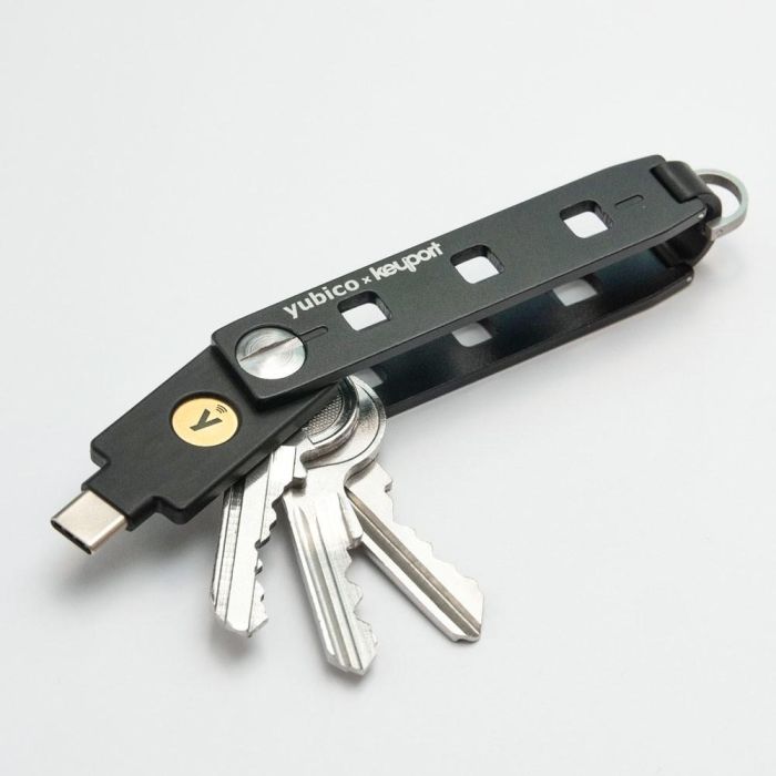 Yubico Yubico x Keyport Pivot 2.0 1 Yubico Yubico x Keyport Pivot 2.0 1
