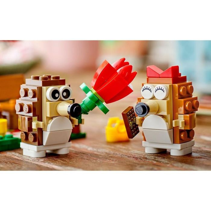LEGO 40711 Set de Construcción Pícnic de Erizos con 2 Figuras de Animales y Accesorios para Niños +8 Años 6