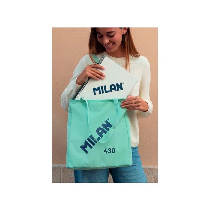 Milan Bolso Shopper Colección 430 Verde. Tejido RIPSTOP ligero y resistente a roturas, forro 100% poliéster.