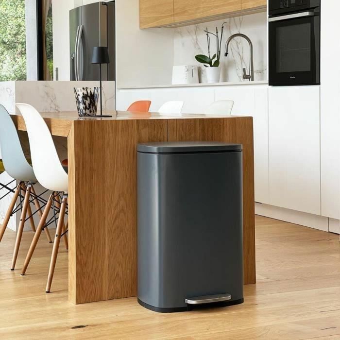 Papelera de cocina con pedal - ADMIRAL - KITCHEN MOVE - 50L - Diseño - Gris mate en acero inoxidable 1 Papelera de cocina con pedal - ADMIRAL - KITCHEN MOVE - 50L - Diseño - Gris mate en acero inoxidable 1