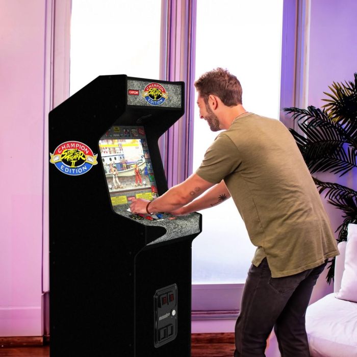 Arcade1Up HS-5 Máquina Arcade Street Fighter II Deluxe Wi-Fi, 14 Juegos Capcom, Multijugador Online, Monitor 17", 5+ pies 2 Arcade1Up HS-5 Máquina Arcade Street Fighter II Deluxe Wi-Fi, 14 Juegos Capcom, Multijugador Online, Monitor 17", 5+ pies 2