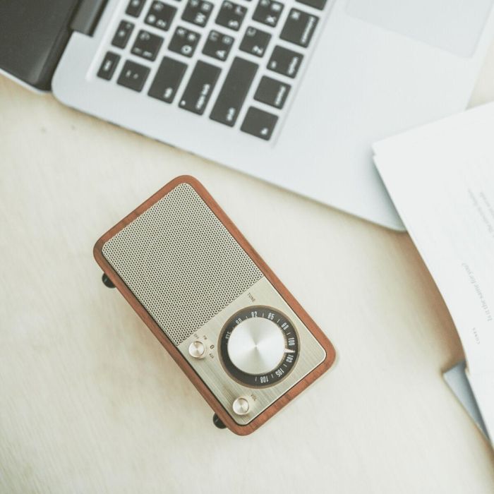 Radio Portátil Bluetooth Sangean Retro Madera FM 4