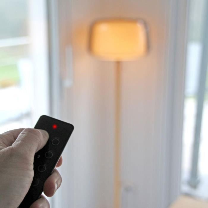 DiO CONNECTED HOME DIO5411478549918 Toma conectada Medidor de potencia Control remoto de 3 canales + 1 grupo 2