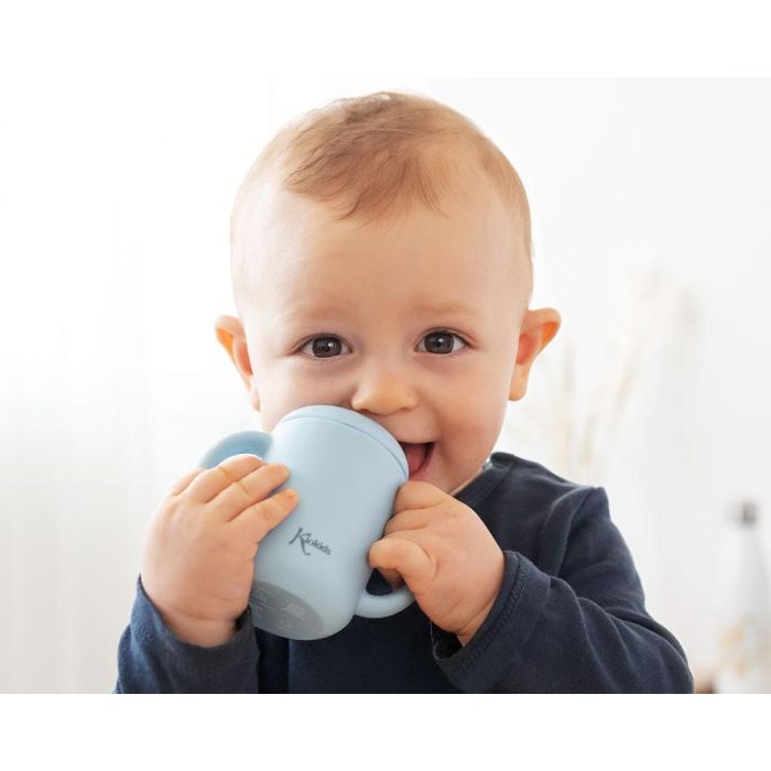 KioKids Taza de Silicona Azul para Bebés +4 Meses, con Asas y Boquilla, 120ml, Uso Alimentario, Apta Microondas/Lavavajillas 1