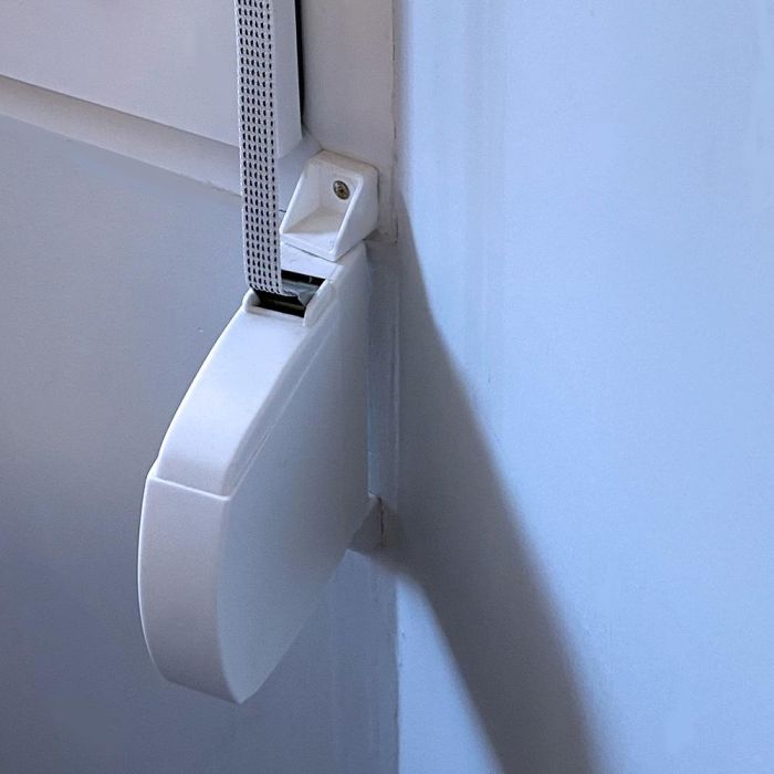 Edm Recogedor abatible pr02 para cinta de persiana de 18 mm blanco 175 x 32 x 120 mm 2 Edm Recogedor abatible pr02 para cinta de persiana de 18 mm blanco 175 x 32 x 120 mm 2