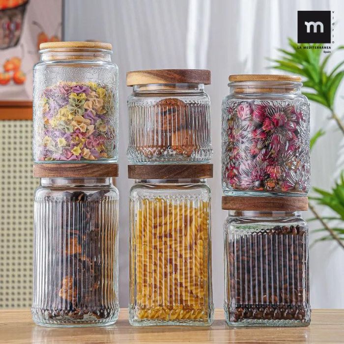 Tarro de vidrio cuadrado con tapa de madera Lignes 0.5L - La Mediterranea (24 Unidades) 2 Tarro de vidrio cuadrado con tapa de madera Lignes 0.5L - La Mediterranea (24 Unidades) 2