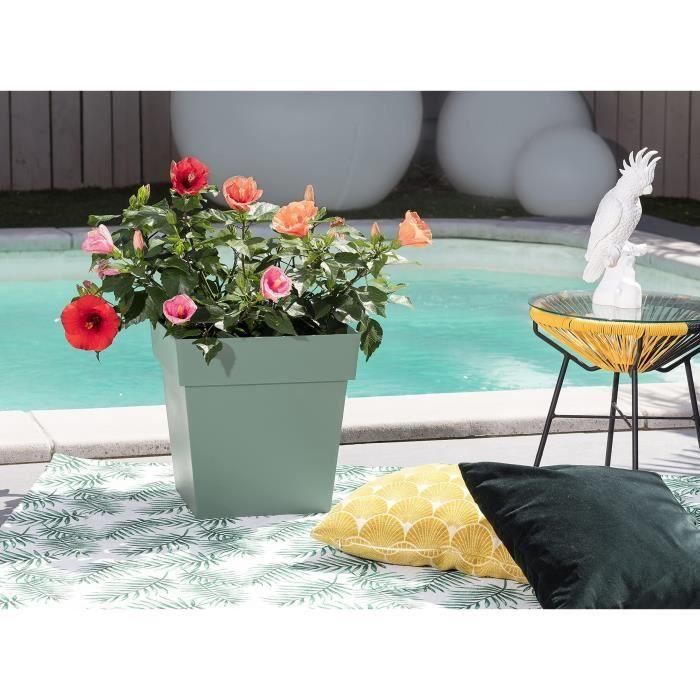 EDA PLASTIQUE Macetero Cuadrado Toscana de Plástico Inyectado - 32x32x32cm, 22 L, Verde Laurel - Resistente UV y Heladas, Interior/Exterior 3