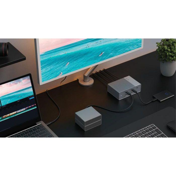 Hyper HyperDrive GEN2 15-Port USB-C Docking Station 3 Hyper HyperDrive GEN2 15-Port USB-C Docking Station 3