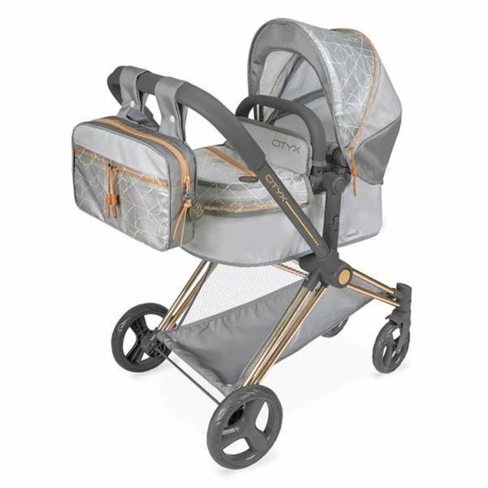 Decuevas Coche de Muñeca Cityx Plegable 3 en 1 para Muñecas de hasta 50 cm, 38x65x73 cm, Edad +3 años Decuevas Coche de Muñeca Cityx Plegable 3 en 1 para Muñecas de hasta 50 cm, 38x65x73 cm, Edad +3 años
