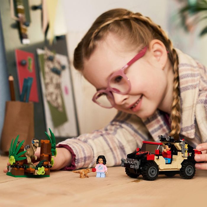 LEGO 76972 Set Jurassic World Huida Todoterreno y Raptor al Acecho con Velocirraptor, Minifiguras y Dinosaurio Bebé. Edad +6 años 4 LEGO 76972 Set Jurassic World Huida Todoterreno y Raptor al Acecho con Velocirraptor, Minifiguras y Dinosaurio Bebé. Edad +6 años 4