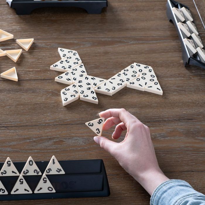 Bizak Juego Triominos Original - Juego de Mesa Familiar de Dominó Triangular, Variación del Clásico, Edad Mínima 3 Años 3 Bizak Juego Triominos Original - Juego de Mesa Familiar de Dominó Triangular, Variación del Clásico, Edad Mínima 3 Años 3