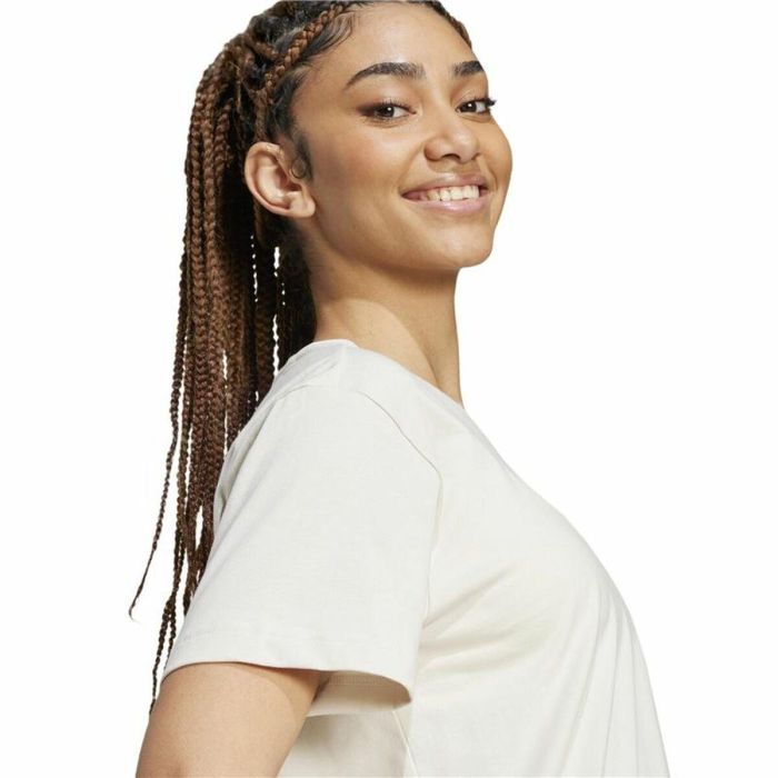 Camiseta de Manga Corta Mujer Adidas Essentials Small Logo Blanco Beige Camiseta de Manga Corta Mujer Adidas Essentials Small Logo Blanco Beige