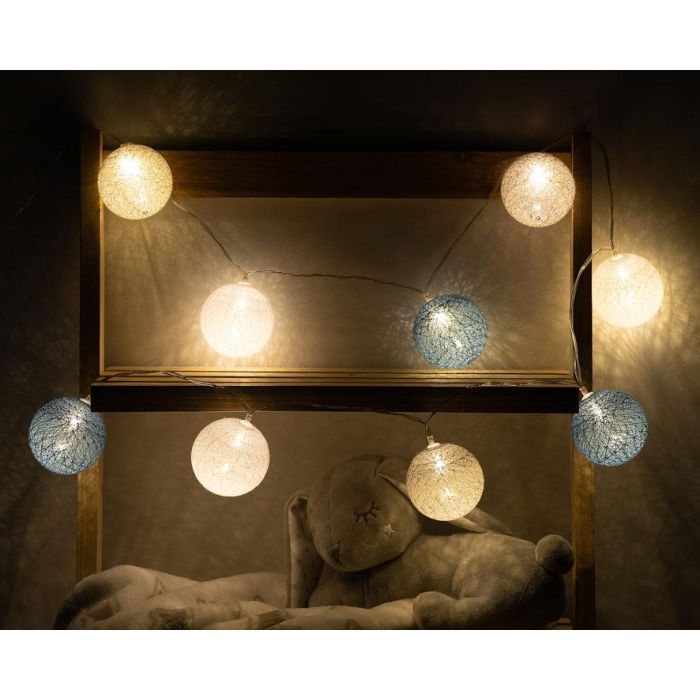 KioKids Guirnalda de Luz LED Azul 1,5m, con 9 Bolas de Colores, Funciona a Pilas. Perfecta para Dormitorio o Habitación Infantil Bebé 1 KioKids Guirnalda de Luz LED Azul 1,5m, con 9 Bolas de Colores, Funciona a Pilas. Perfecta para Dormitorio o Habitación Infantil Bebé 1