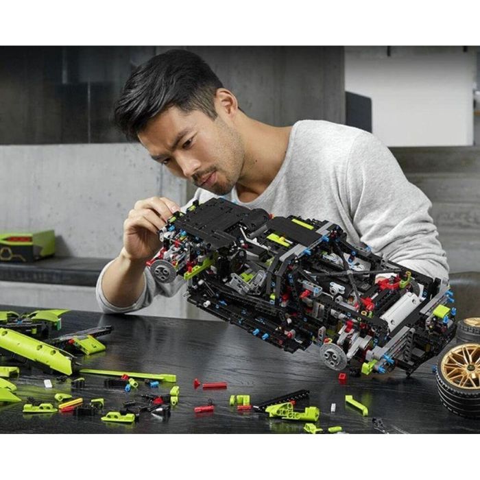 LEGO 42115 Technic Lamborghini Sián FKP 37 Kit de Construcción, Modelo Deportivo Verde Lima con Llantas Doradas 5