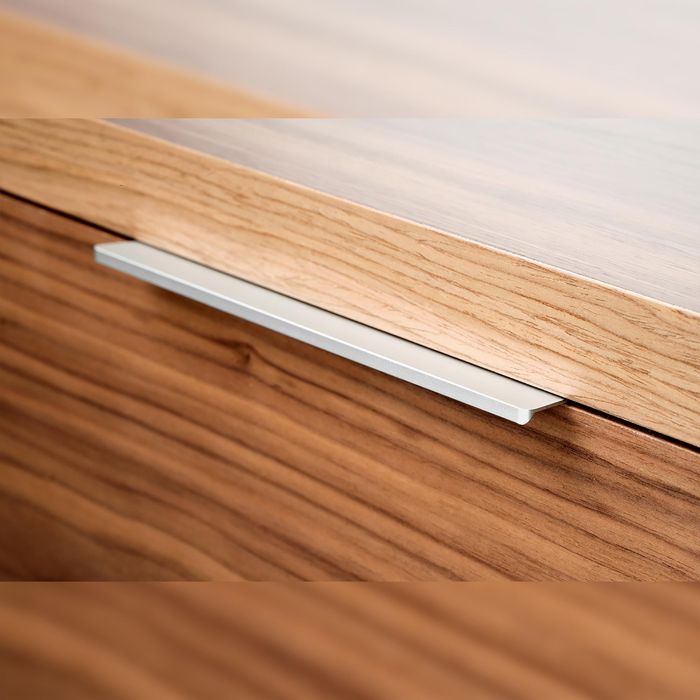 Emuca Lote de 10 tiradores para mueble Picanya, L104mm, intereje 64mm, Aluminio, Anodizado mate 2 Emuca Lote de 10 tiradores para mueble Picanya, L104mm, intereje 64mm, Aluminio, Anodizado mate 2