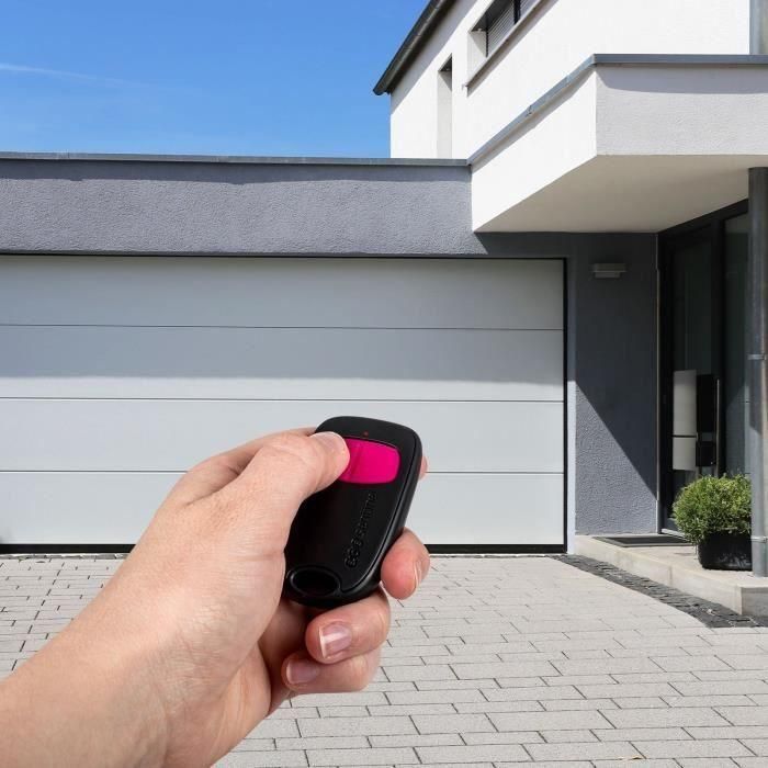 Mando a distancia de 2 canales - SCS SENTINEL - SimplyControl - Fucsia, alcance 40m, frecuencia 433,92 MHz, pila de litio CR2032 incluida 2 Mando a distancia de 2 canales - SCS SENTINEL - SimplyControl - Fucsia, alcance 40m, frecuencia 433,92 MHz, pila de litio CR2032 incluida 2