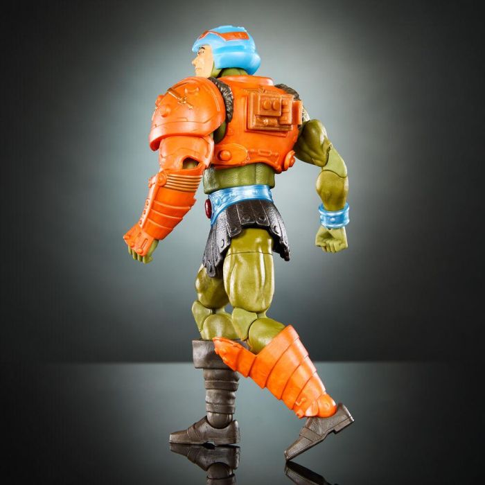 Figura Man-At-Arms New Eternia Masters of the Universe 17cm 3