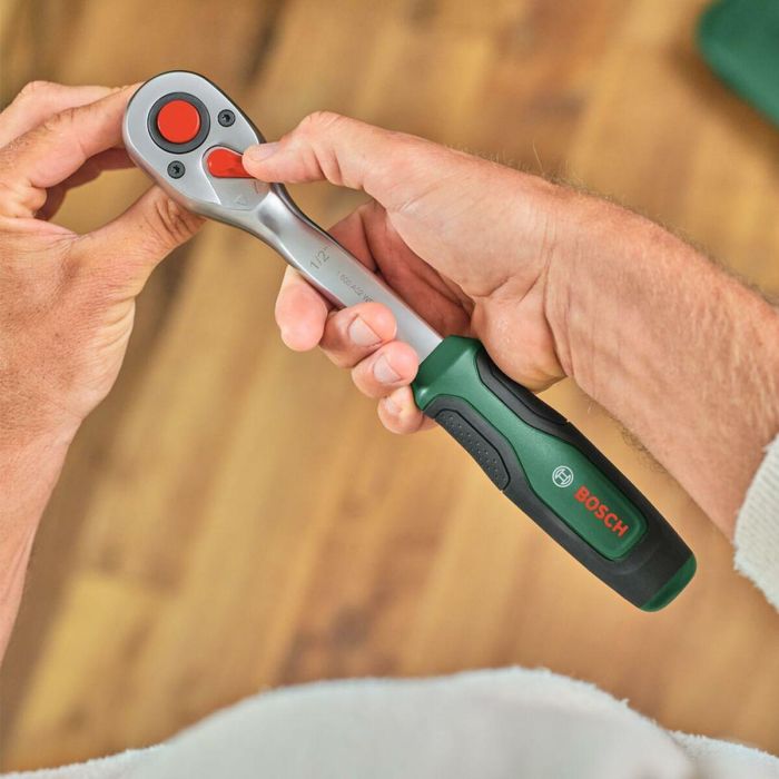 Bosch 4053423254150 Juego de trinquete de 57 piezas 1/4 + 1/2 para diversos proyectos de bricolaje con 55 accesorios de alto torque y estuche de transporte con agarre suave 3