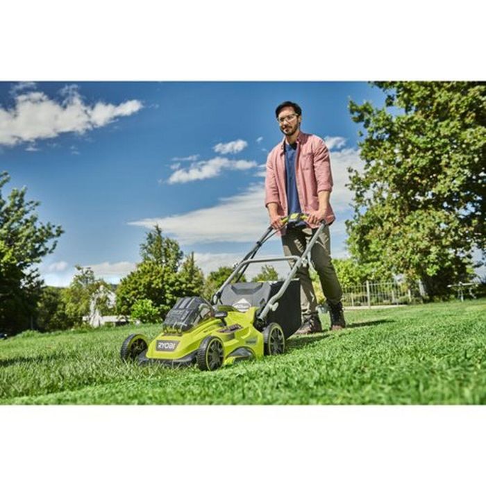 RYOBI Cortacésped inalámbrico MAX POWER 36V Power Assist Ø 40 cm Recogida y Mulching incl. Batería Litio+ 36V 5.0 Ah y Cargador 1.7A 4