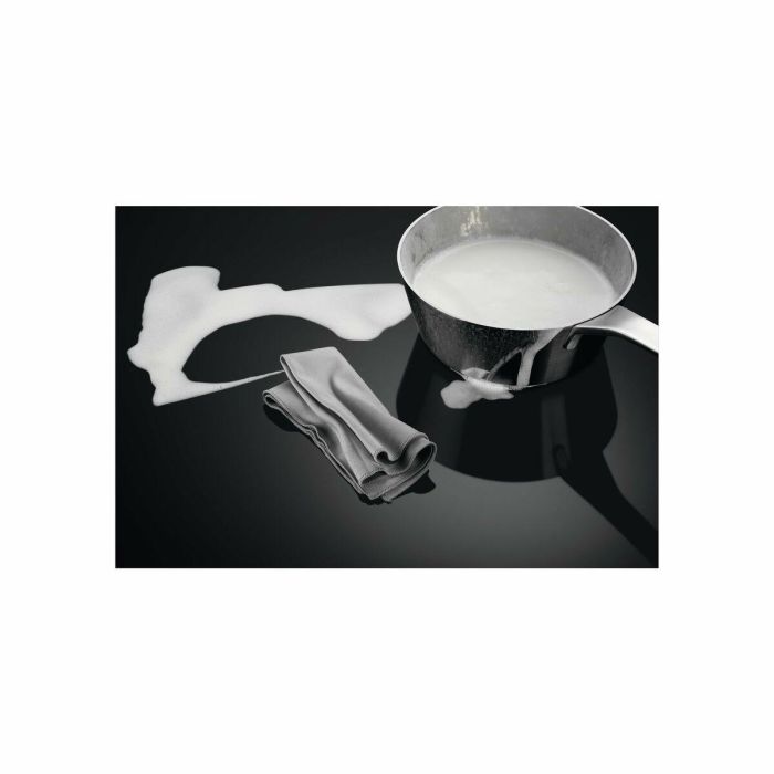 Placa de Inducción Electrolux TCH74B01FB 71 cm 3200 W 7350 W 3 Placa de Inducción Electrolux TCH74B01FB 71 cm 3200 W 7350 W 3