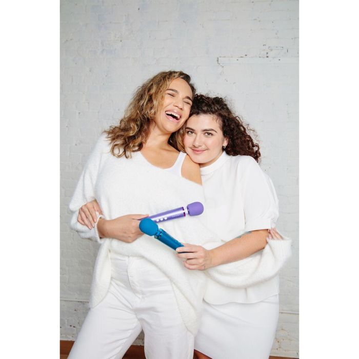 Varita Masajeadora Petite Le Wand 7 Varita Masajeadora Petite Le Wand 7