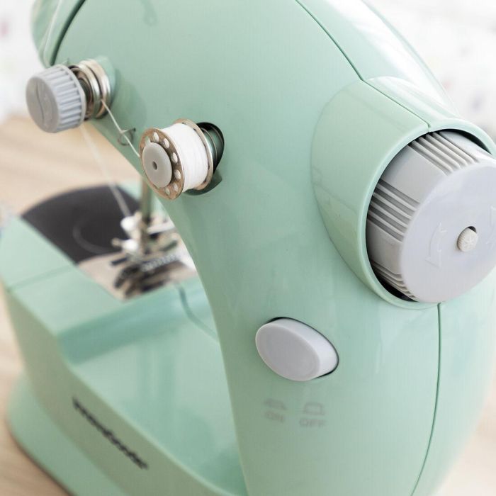 Mini Máquina de Coser Portátil con LED, Cortahílos y Accesorios Sewny InnovaGoods 7