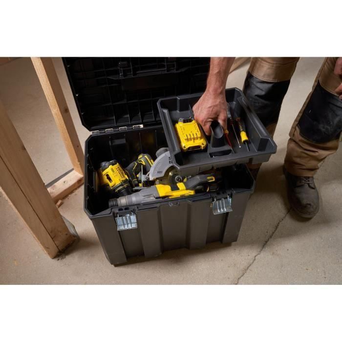 Stanley FMST1-75753 Baúl móvil de gran capacidad con asa telescópica 4