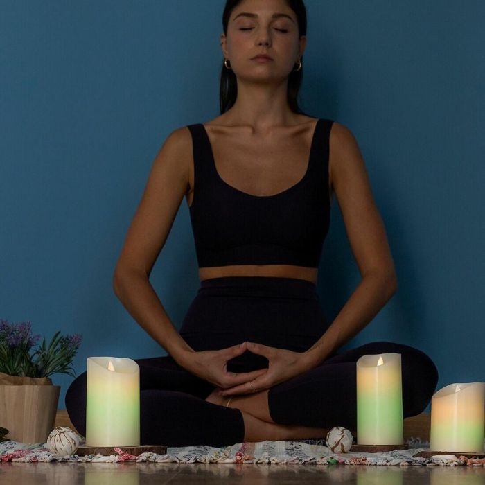 Velas LED Multicolor Efecto Llama con Mando Lendles InnovaGoods 3 Unidades 6