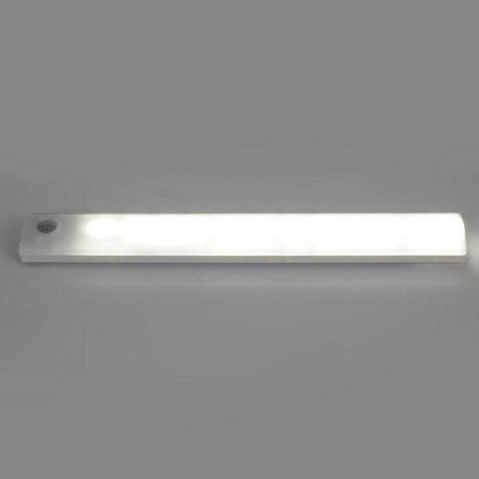 Je cherche une Idee Lámpara 12 LED con Sensor de Movimiento Recargable para Armarios y Escaleras Longitud 25 cm 3