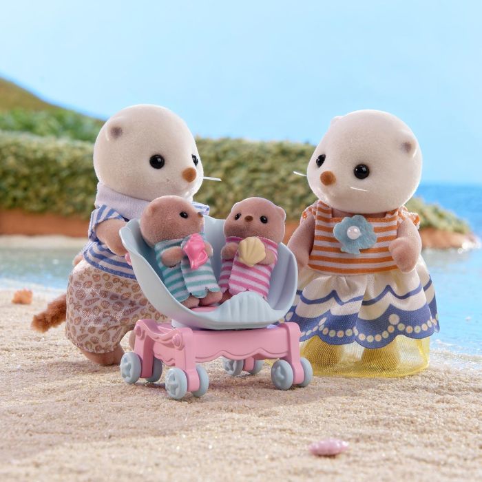 Sylvanian Families Familia Nutria Marina con 4 Figuras y Carro de Bebés Concha - Set de Juego 5803 3 Sylvanian Families Familia Nutria Marina con 4 Figuras y Carro de Bebés Concha - Set de Juego 5803 3