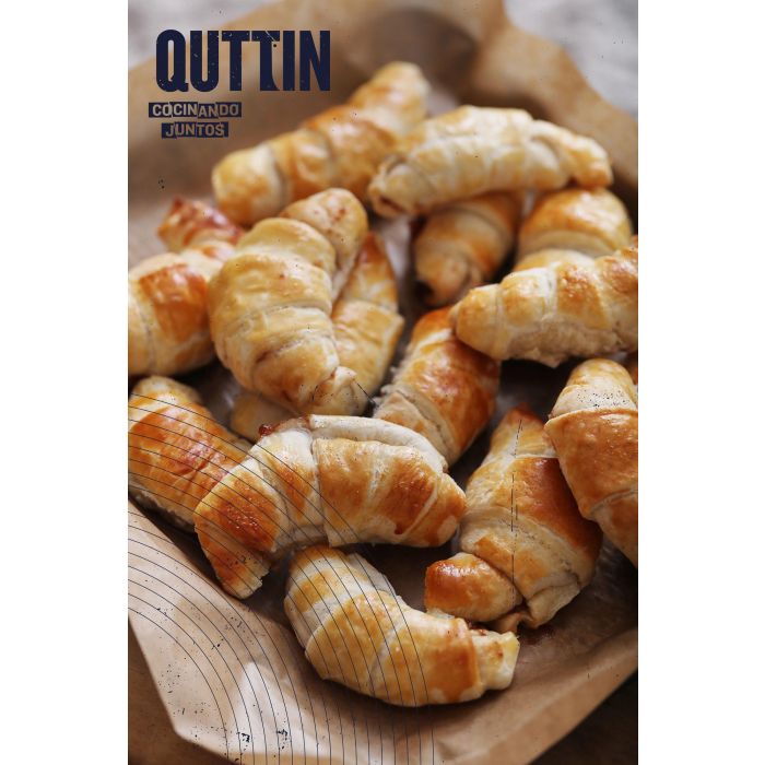Quttin Rodillo Cortador Croissant con Dimensiones 38 cm Largo x 6,5 cm Ancho (12 Unidades) Quttin Rodillo Cortador Croissant con Dimensiones 38 cm Largo x 6,5 cm Ancho (12 Unidades)