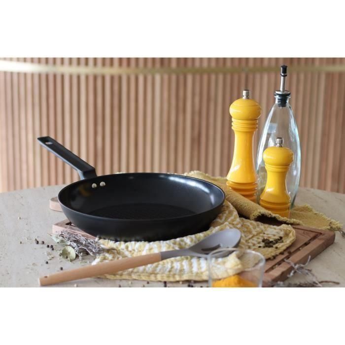 Sartén - MENASTYL - 6020638 - Aluminio forjado - 28 cm - Negro - Apto para todo tipo de fuegos, incluida inducción 5 Sartén - MENASTYL - 6020638 - Aluminio forjado - 28 cm - Negro - Apto para todo tipo de fuegos, incluida inducción 5