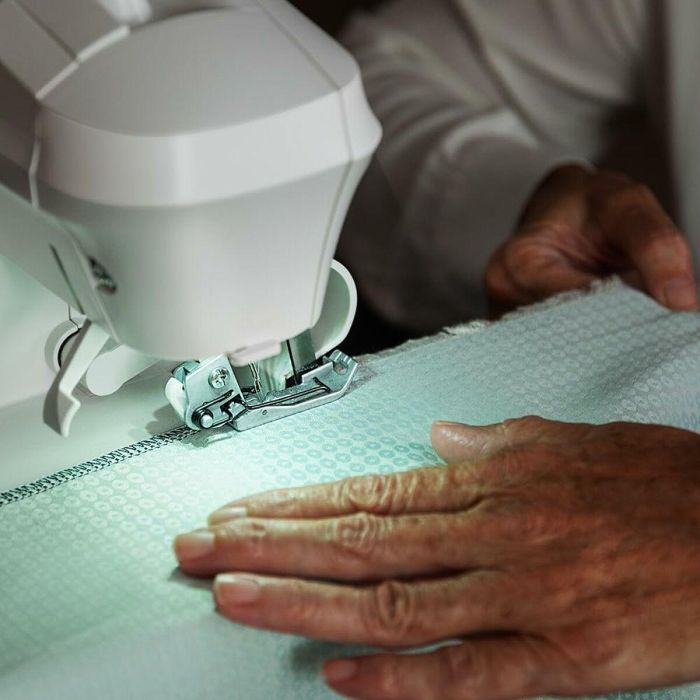 Máquina de Coser Cecotec BelleCouture OverLock 11