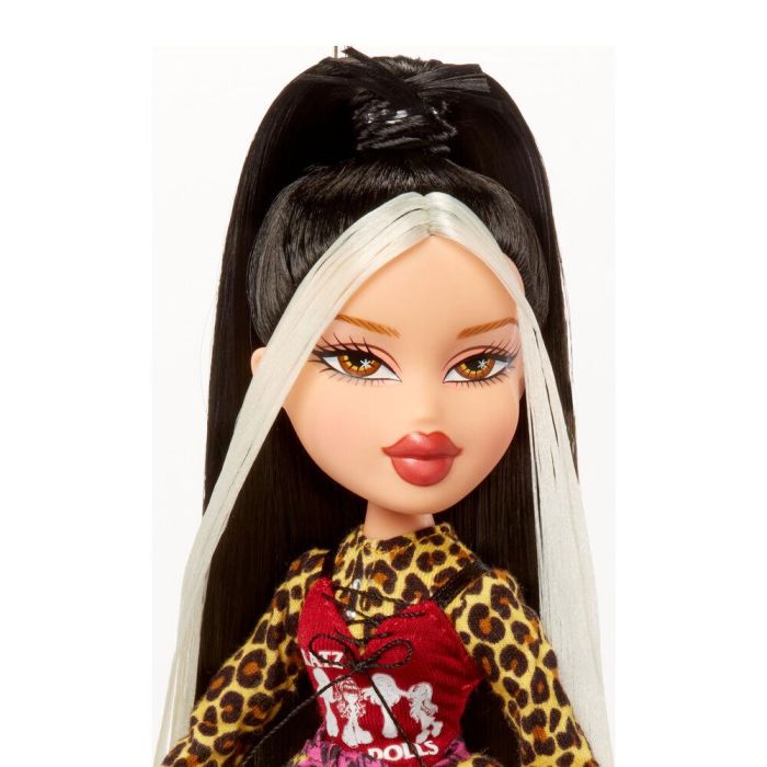 Muñeca Jade Stylin + Camiseta Bratz 4