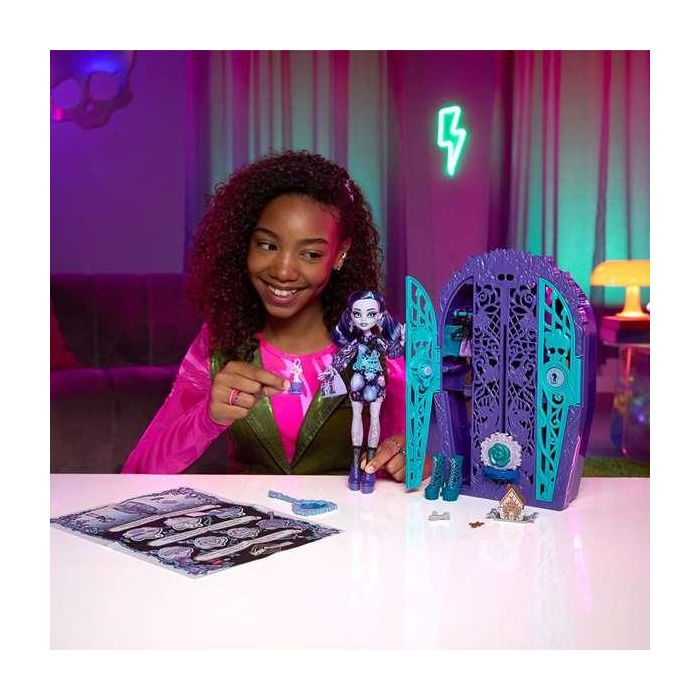 Muñeca monster high twyla con armario. incluye ropa y accesorios. 1 Muñeca monster high twyla con armario. incluye ropa y accesorios. 1